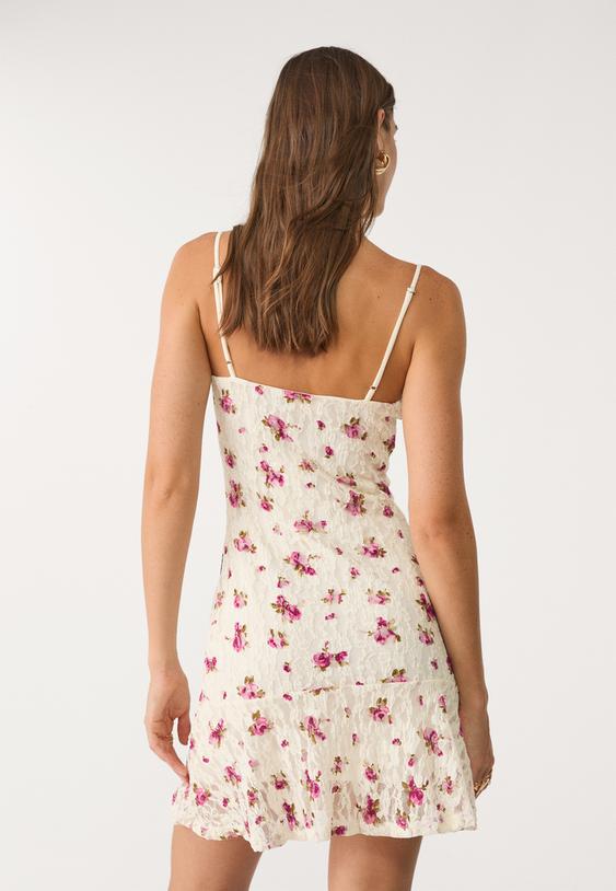 vestido corto tirantes encaje