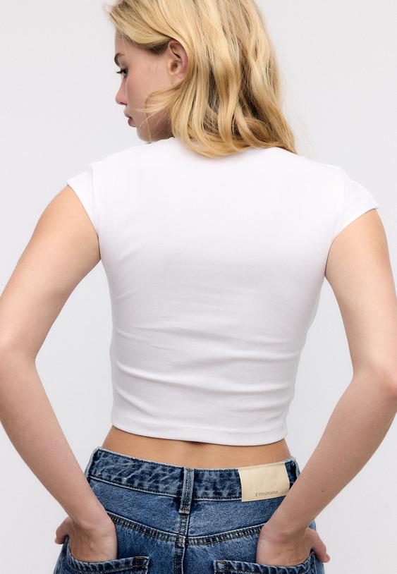 camiseta basica ajustada crop