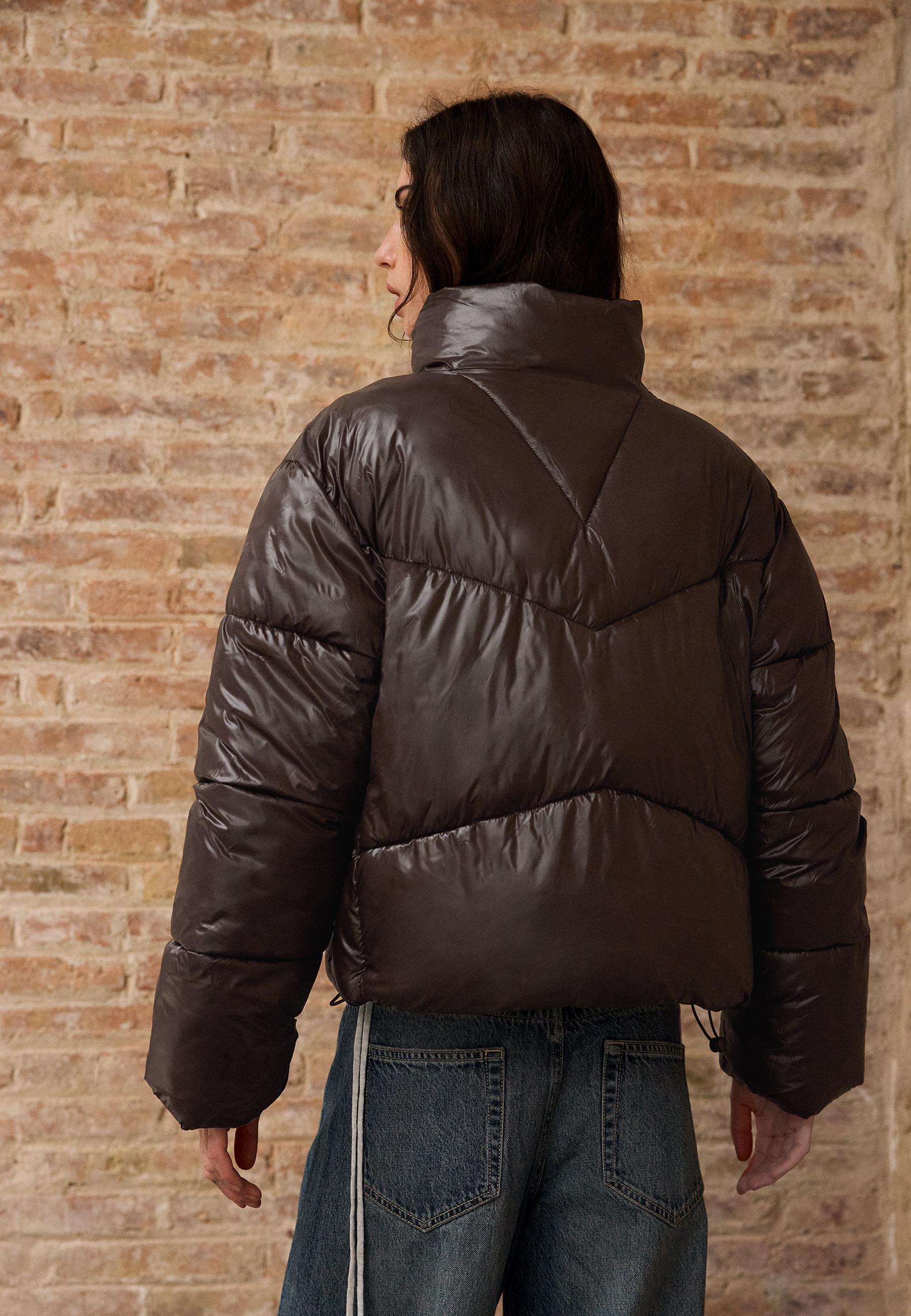 High-neck cropped puffer jacket — Brown