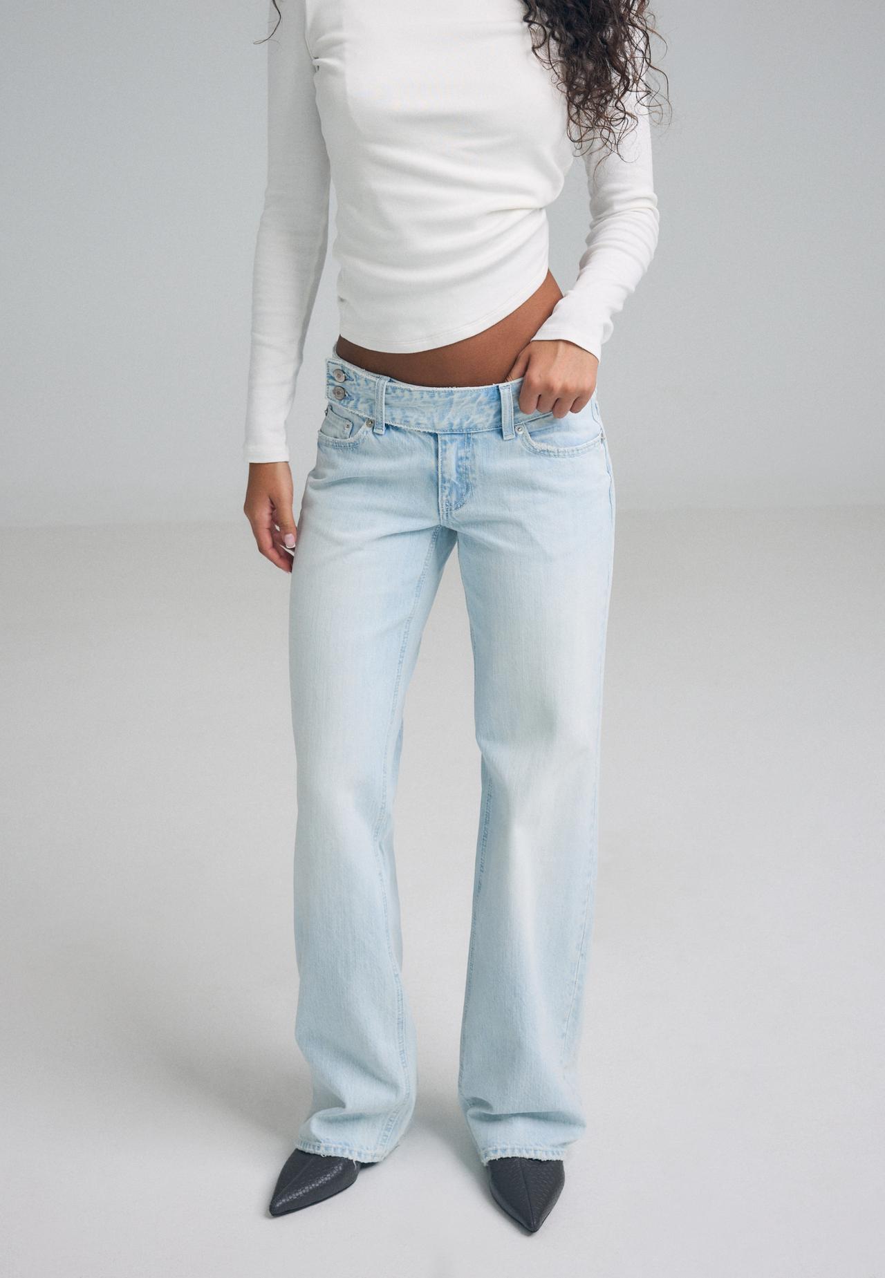Low-rise straight jeans with hammer waist — LIGHT BLEACH