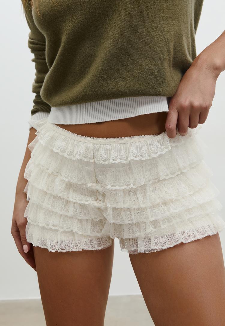 shorts volantes encaje