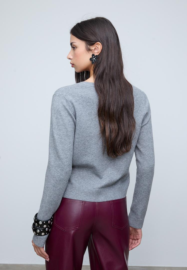 veste en maille a boutons toucher doux