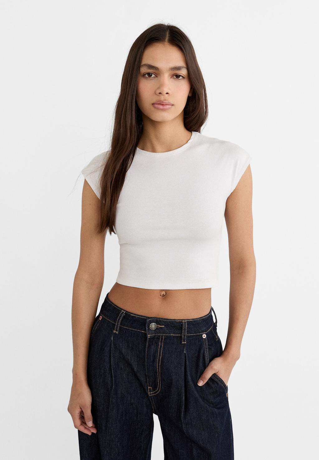 Körpernah geschnittenes Basic-T-Shirt im Cropped-Fit