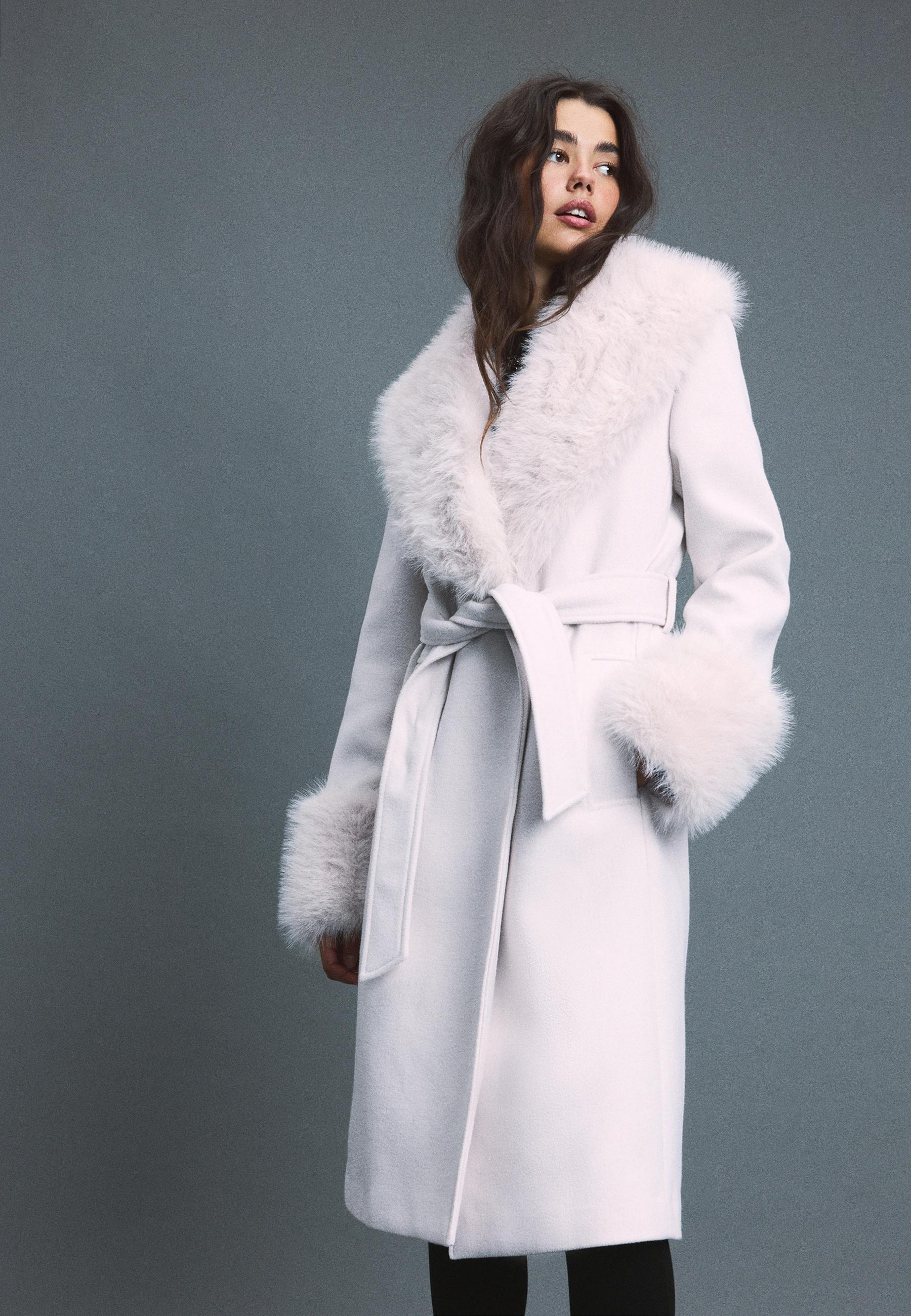 Straight felt coat with faux fur collar - Women's fashion