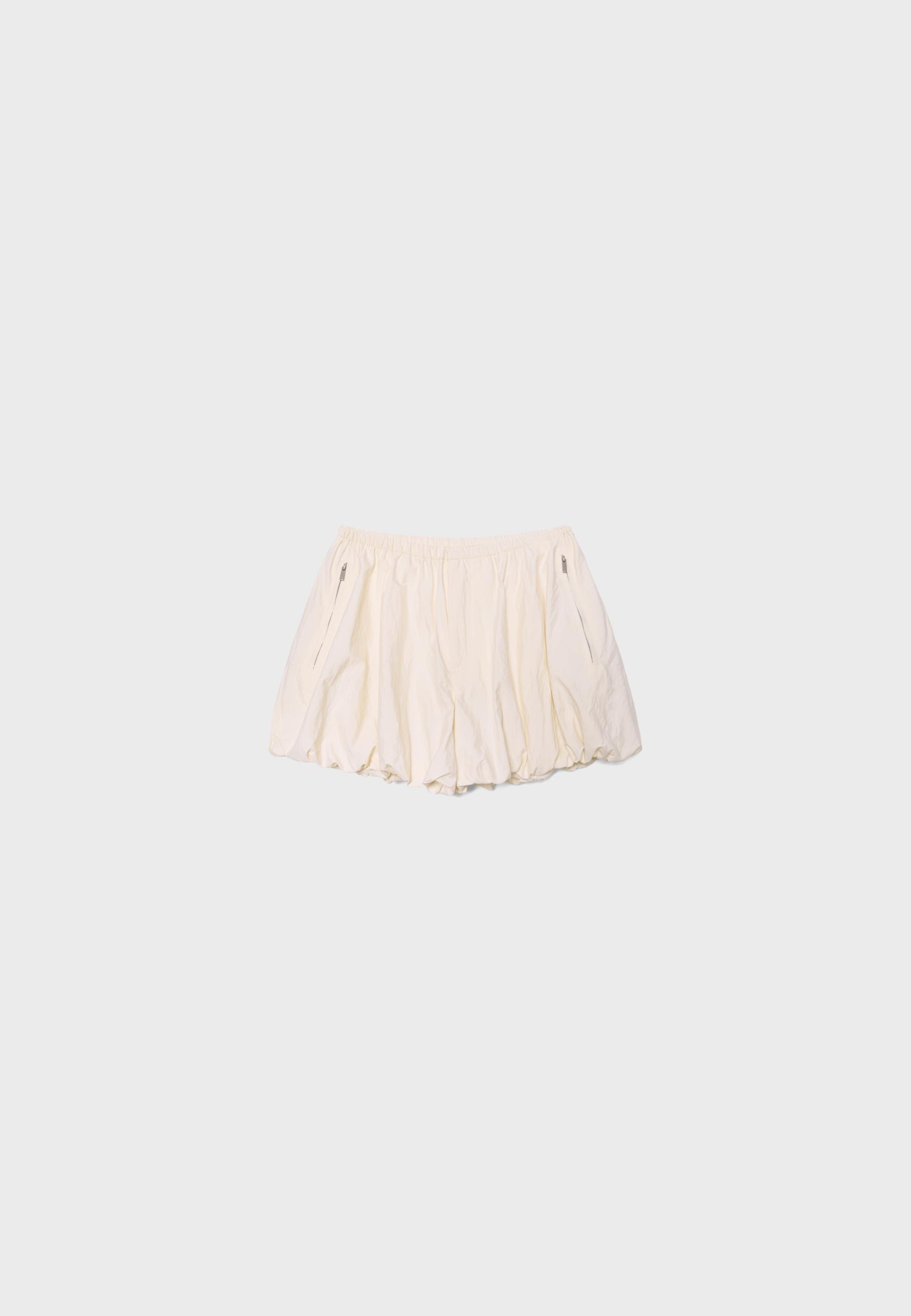 Technical balloon shorts — Ecru
