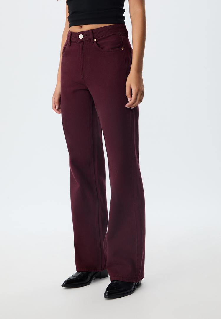 straight-fit-jeans-mit-weitem-bein-d92