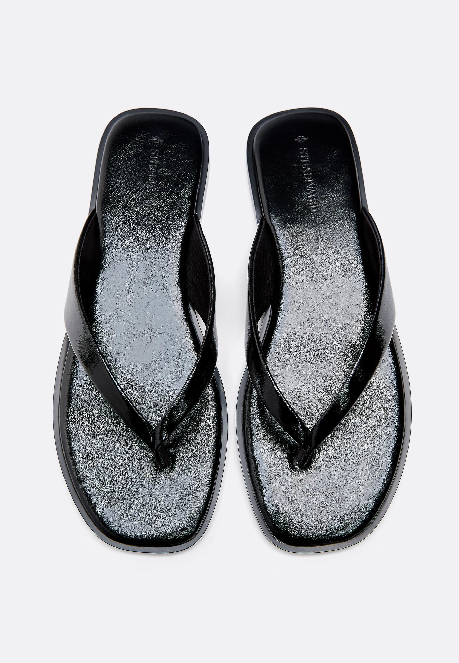 Flat thong sandals — BLACK