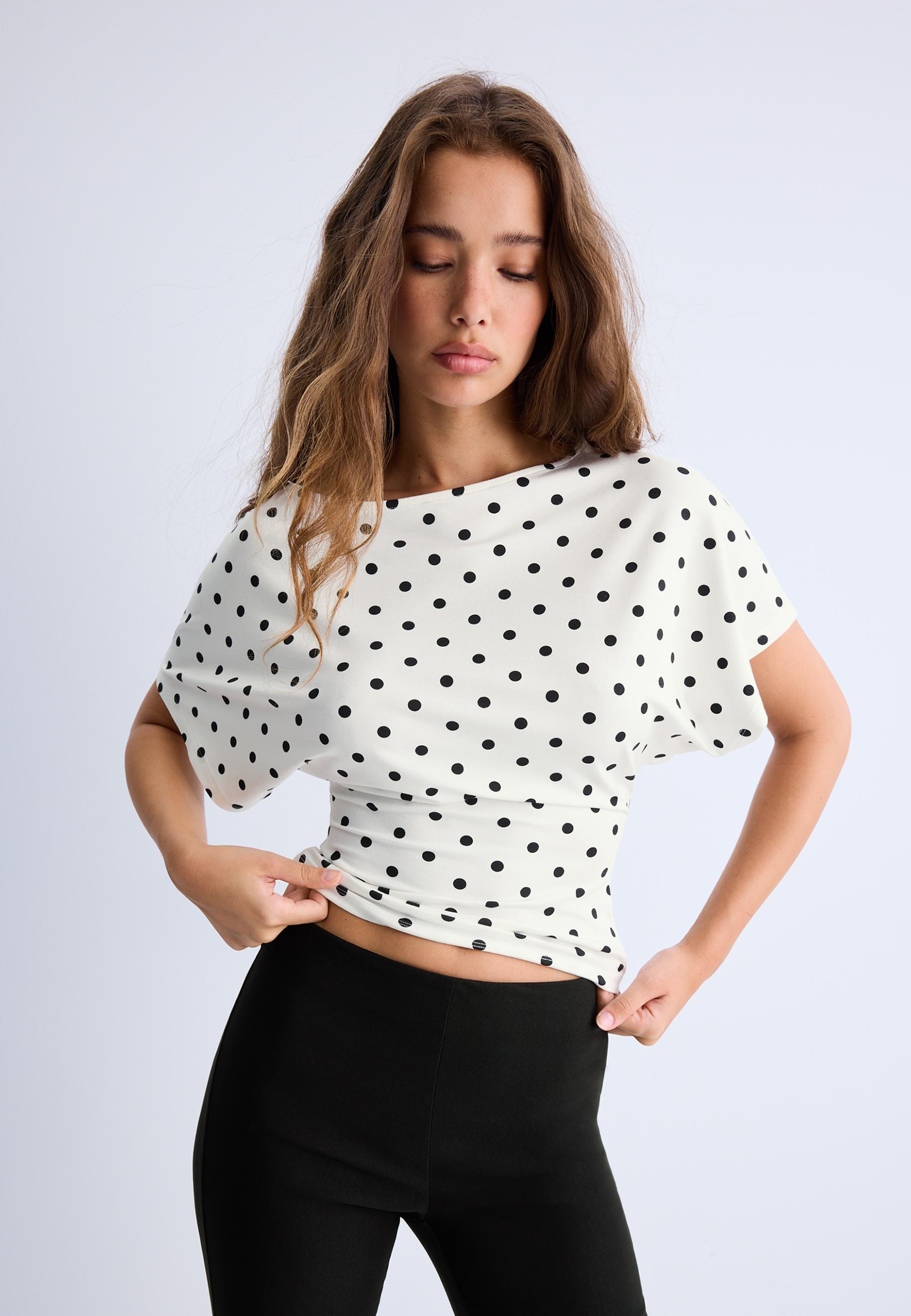 Kısa kollu kayık yaka t-shirt - Görsel 2