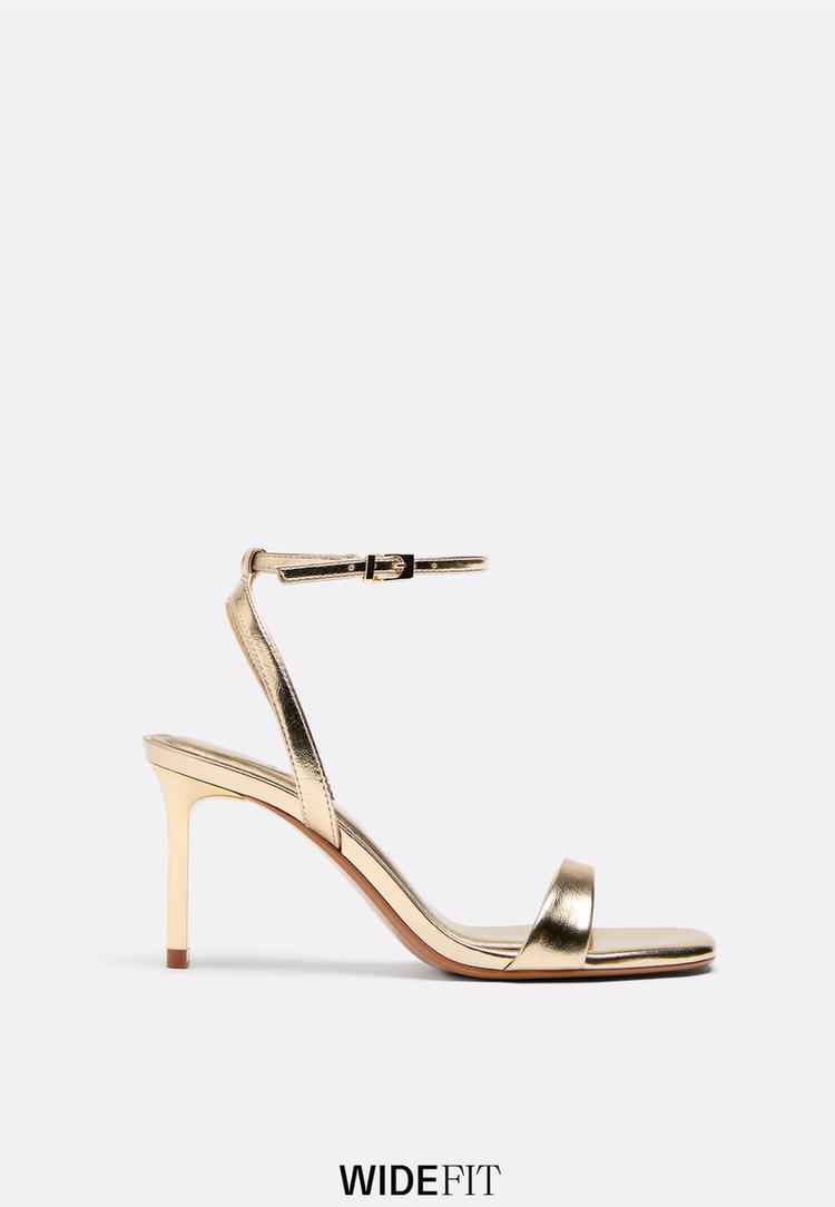 Stradivarius Wide Fit. Stilettikorkoiset Sandaalit 1-091 39