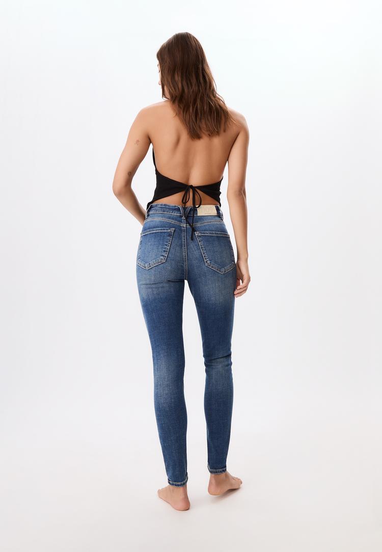 d09-skinny-jeans-mit-sehr-hohem-bund