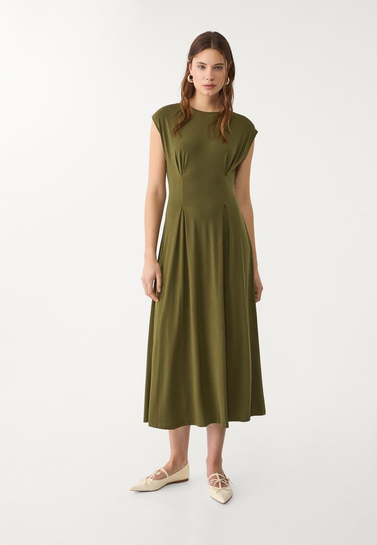 vestido midi pliegues manga corta