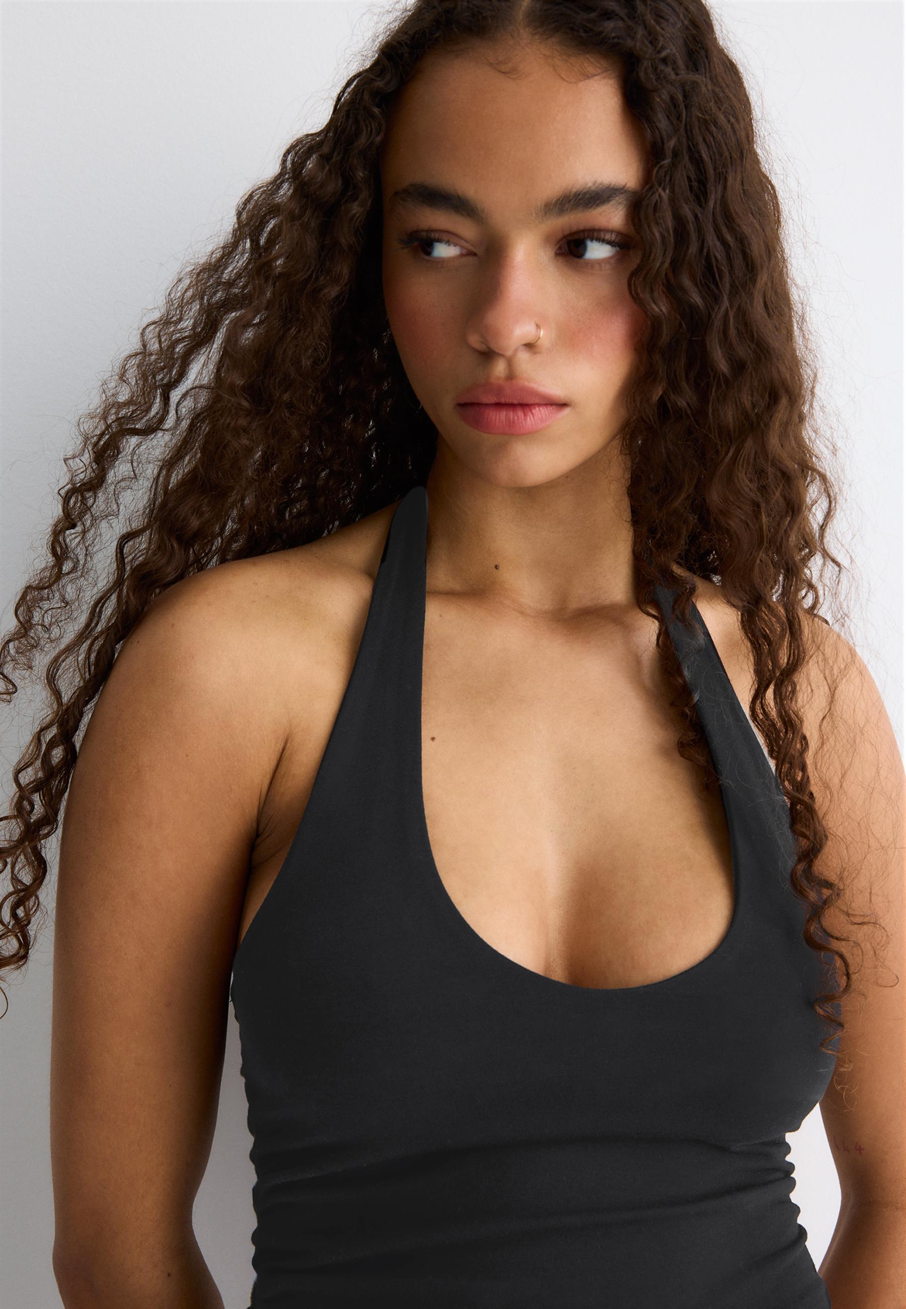 Halter crop top — Black