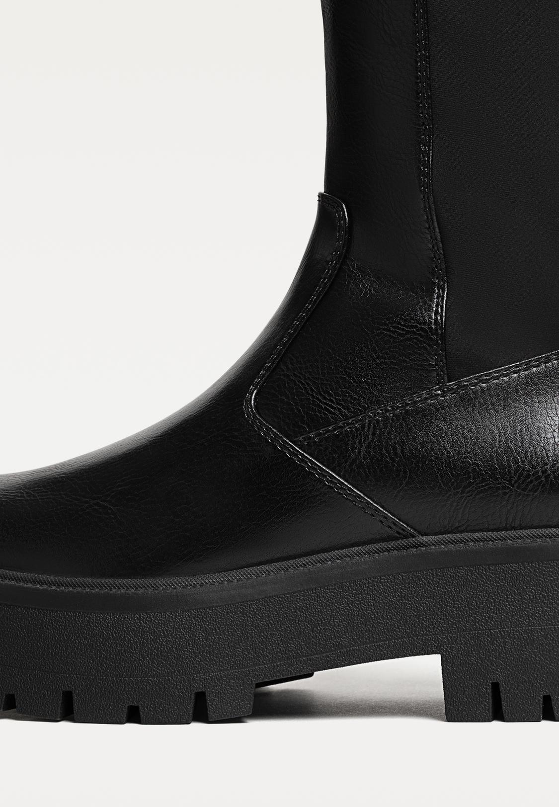 Flat knee-high boots Women's fashion Stradivarius Canada