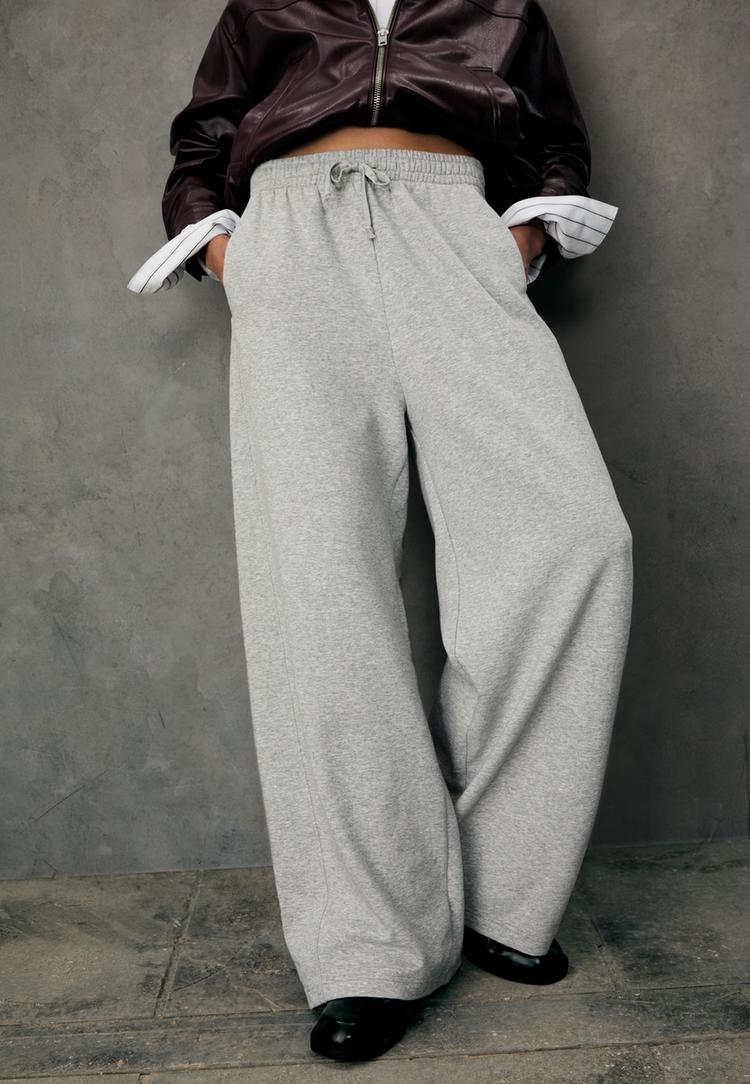 balloon barrel jogger trousers