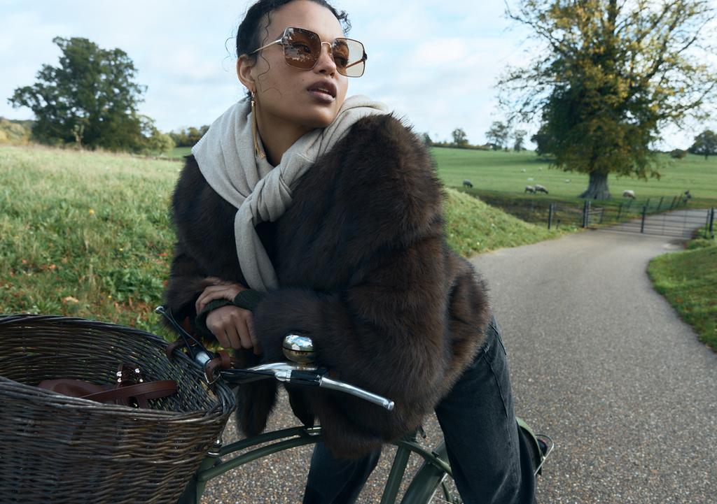 Blouson court fausse fourrure