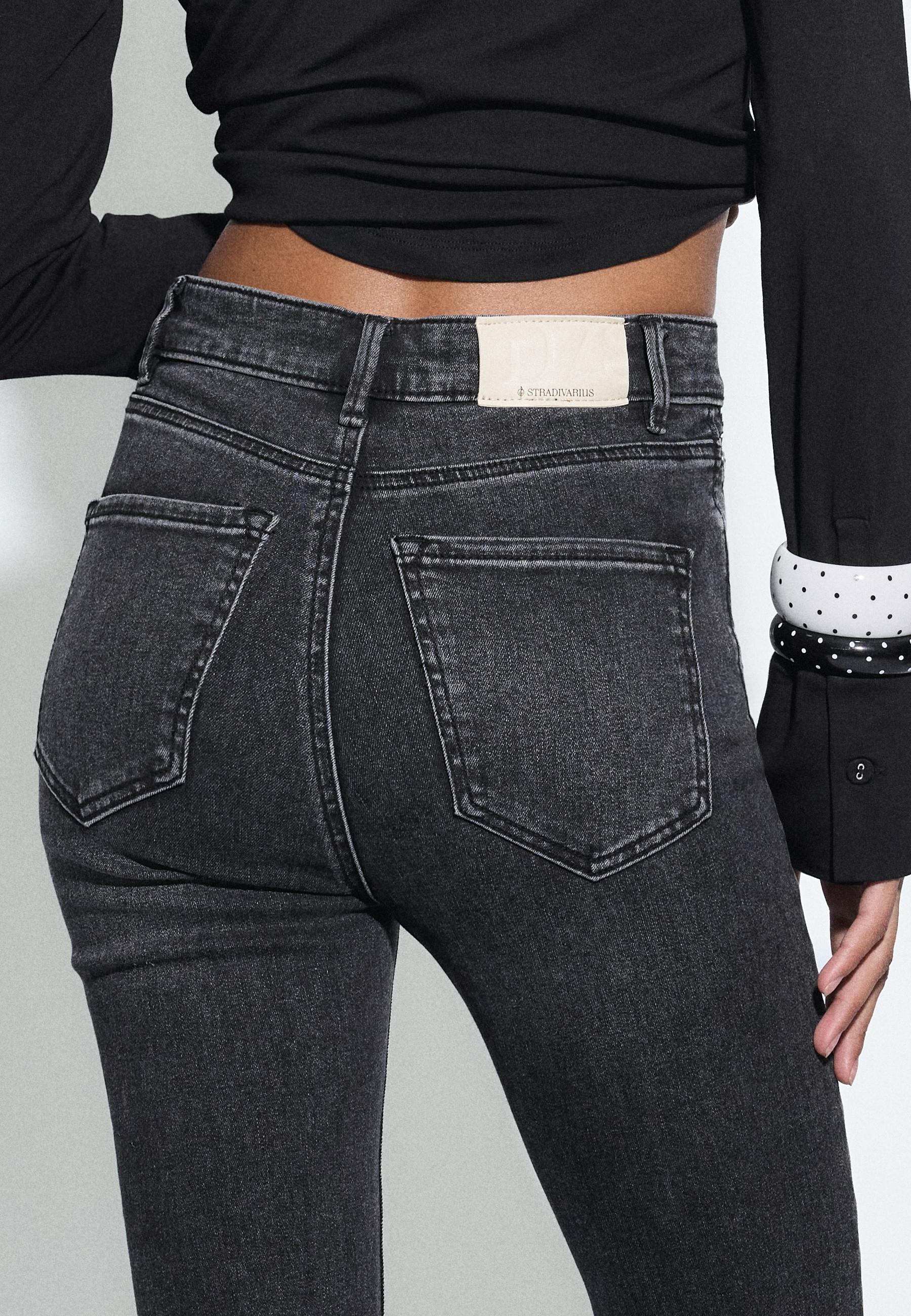 D78 Cropped bell bottom jeans — BLACK DENIM RINSE WASH