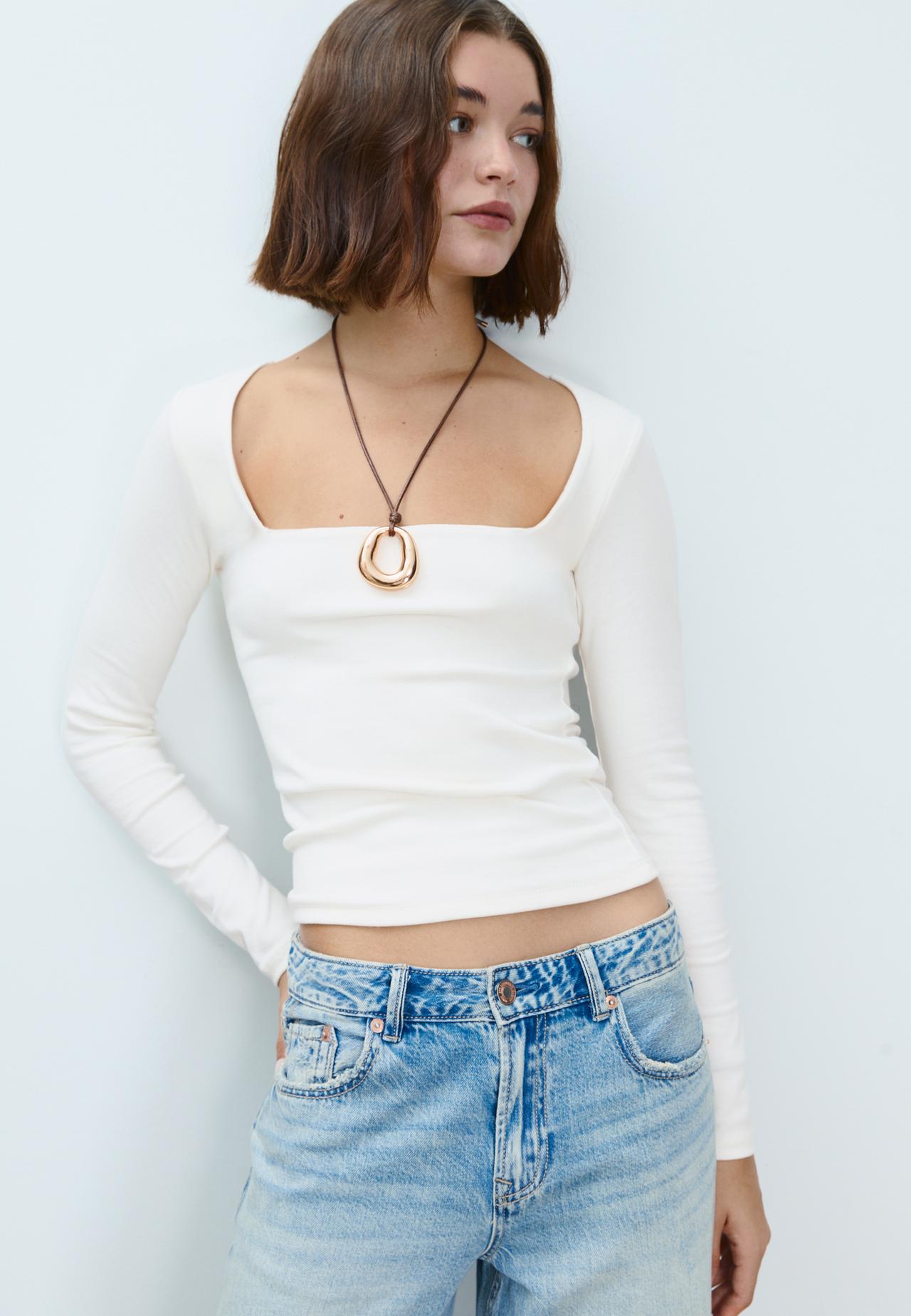 Camiseta básica escote cuadrado