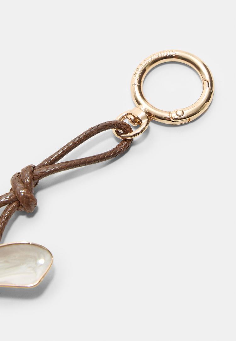 Stradivarius Μπρελόκ Με Γούρι Λουλούδι Από Σμάλτο Εκρού Os φωτογραφία