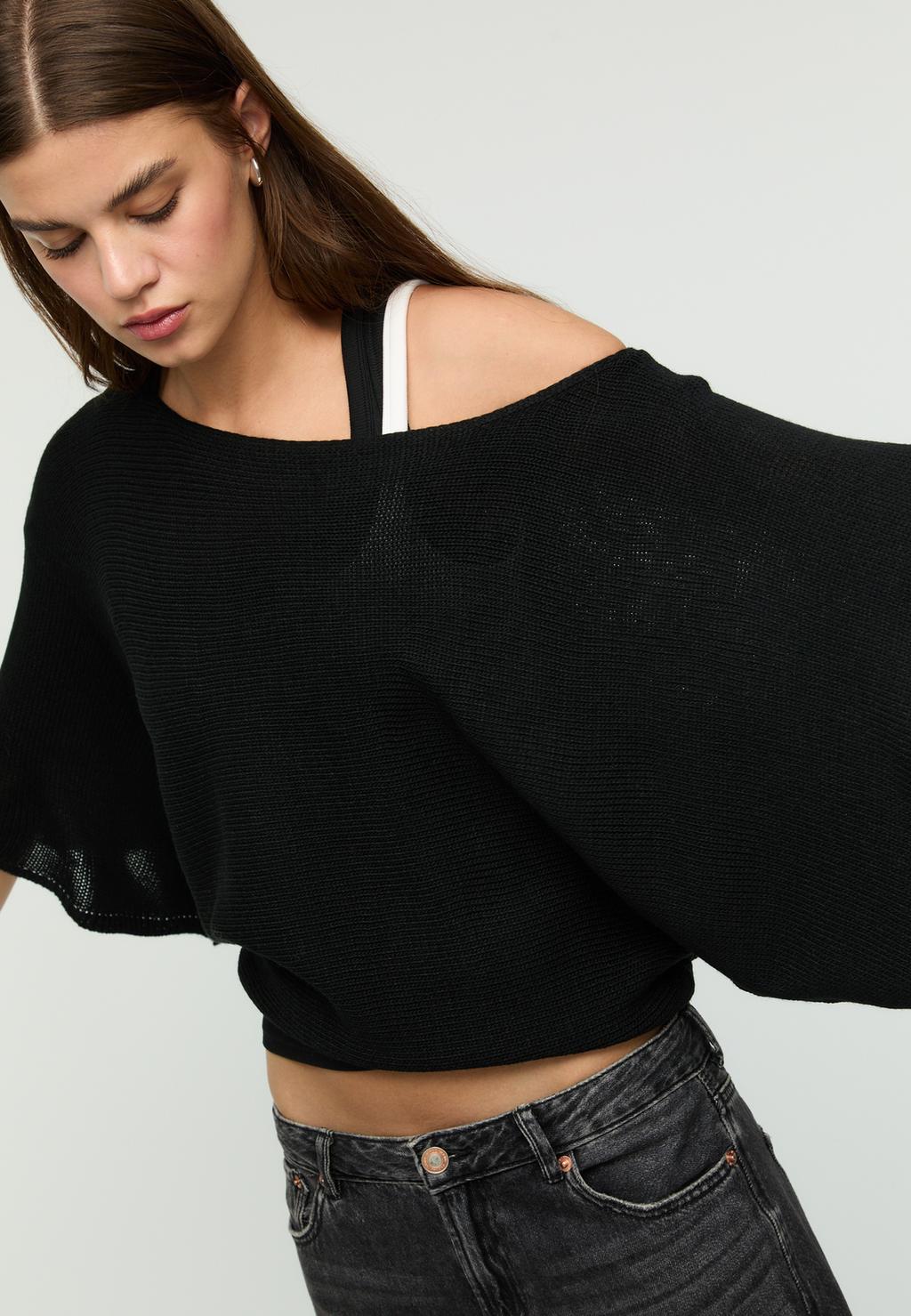 BATWING SLEEVE KNIT SWEATER