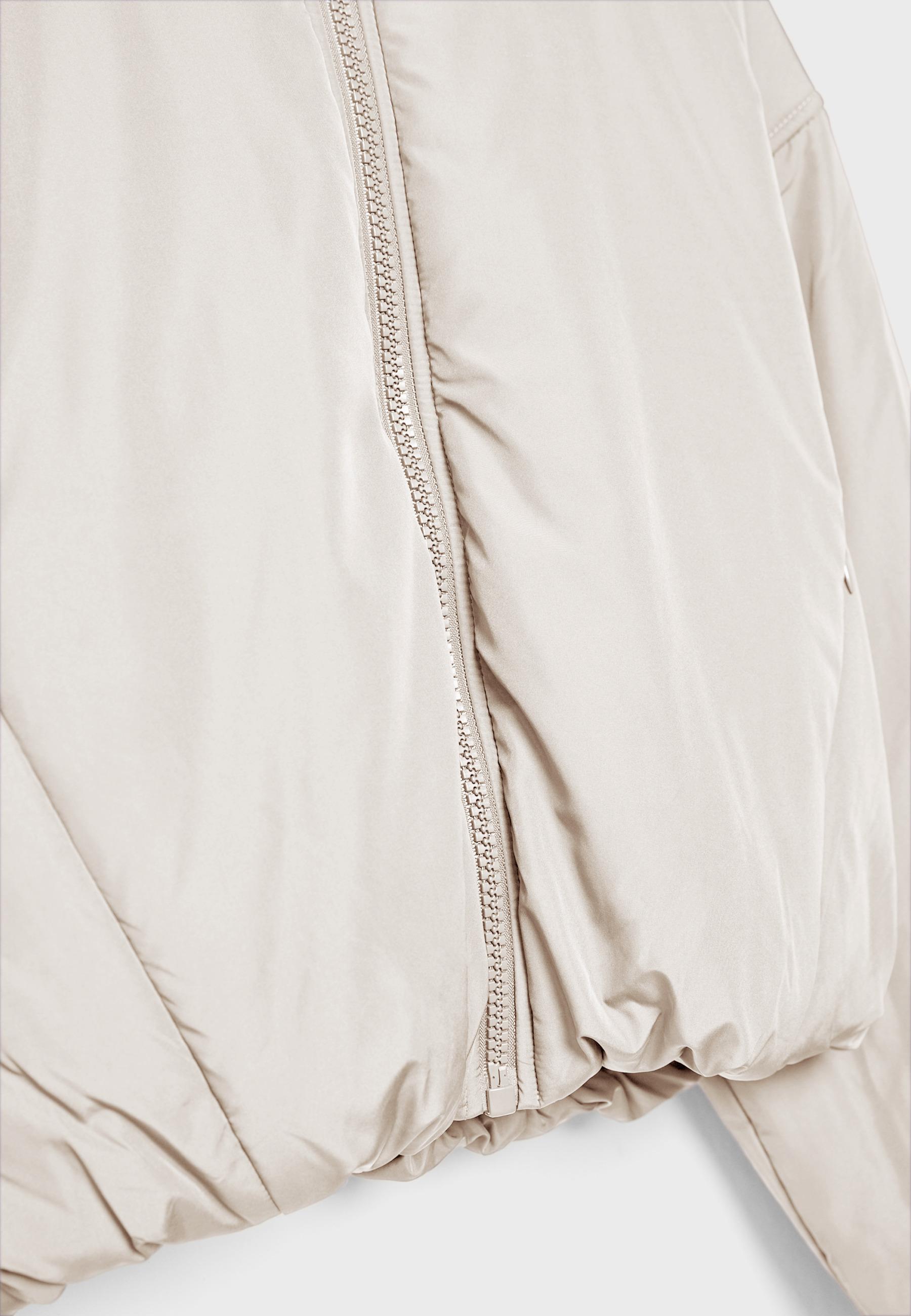Puffer jacket with puff sleeves — Ecru