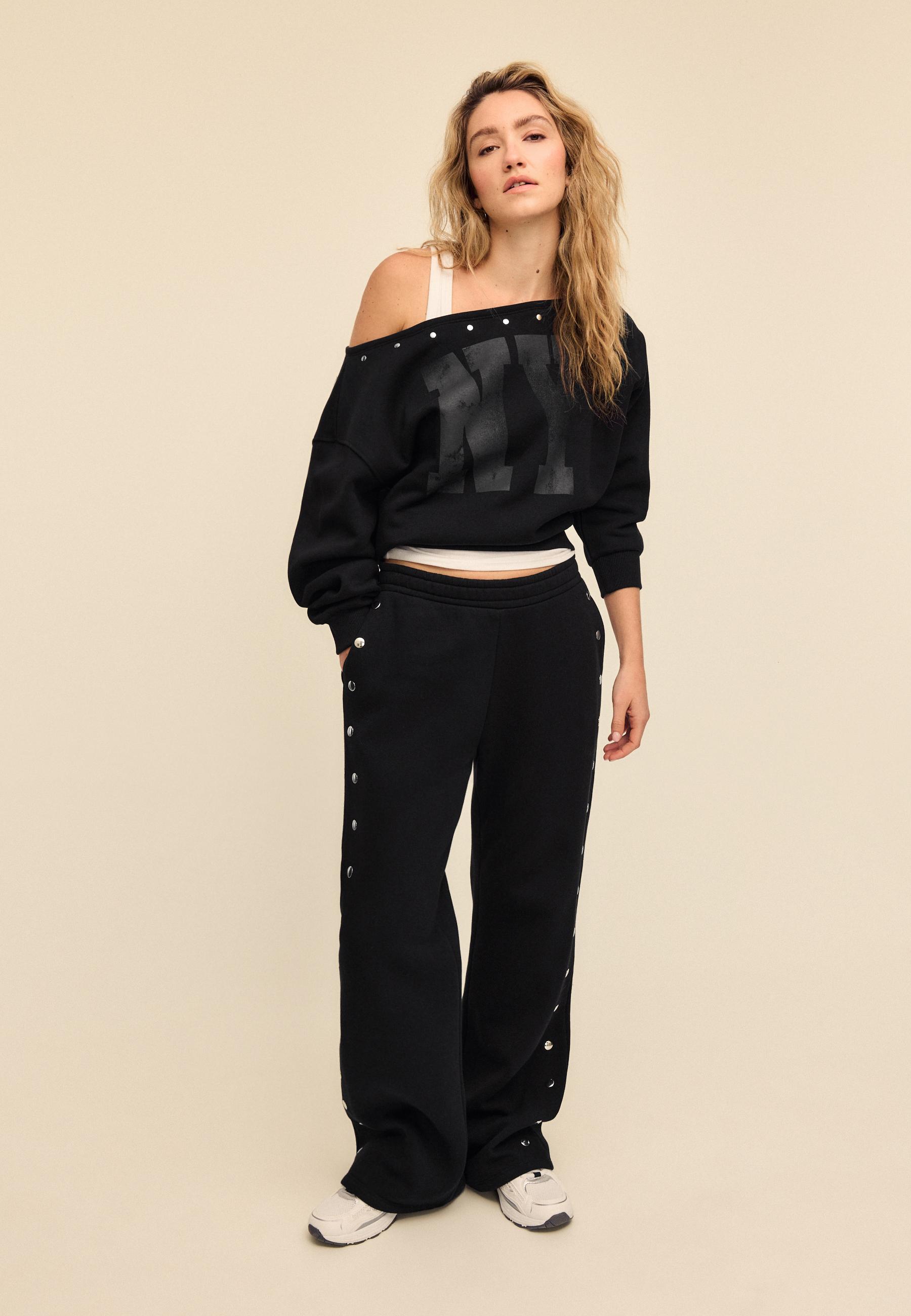 Stud-detail jogger trousers — Black