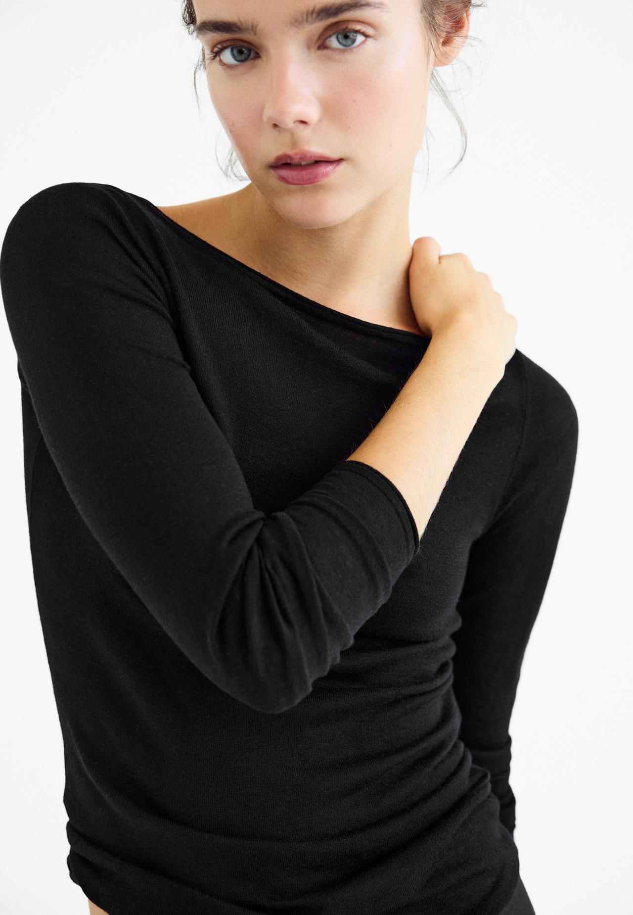 Basic wool and silk boat neck jumper — Black