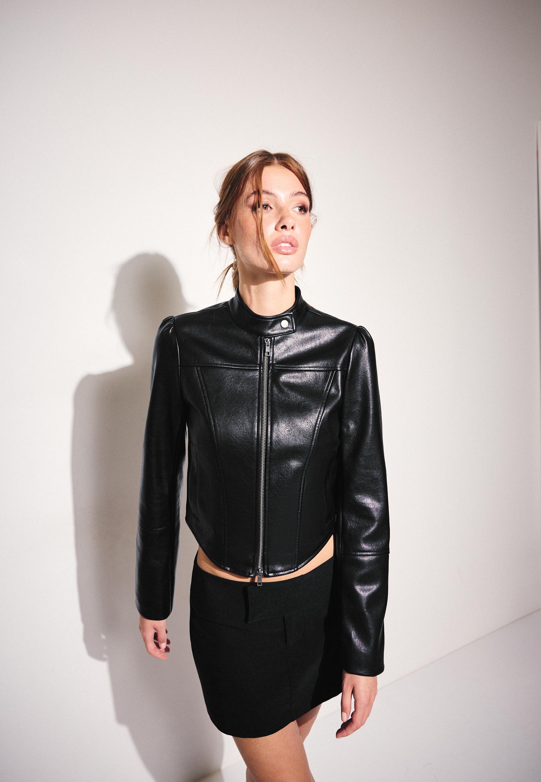 Cropped leather effect biker jacket — Black