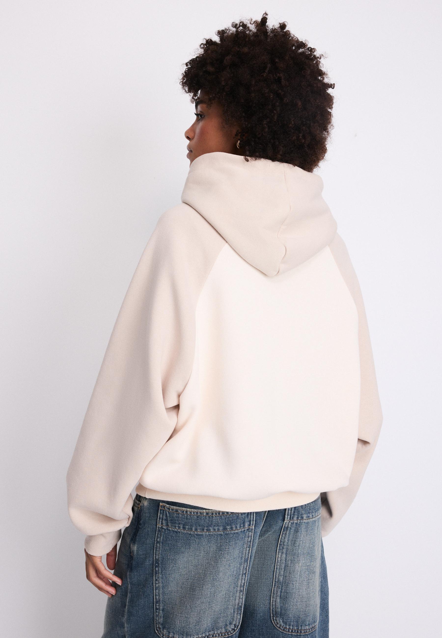 Contrast raglan sleeve hoodie — Stone