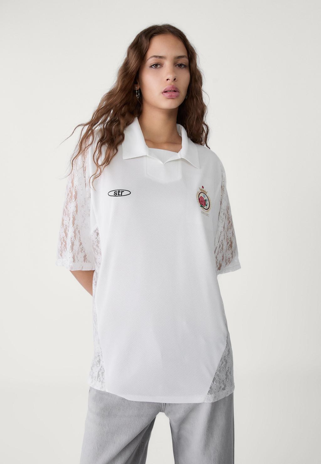 Oversize Fußballshirt mit Lace Spitze