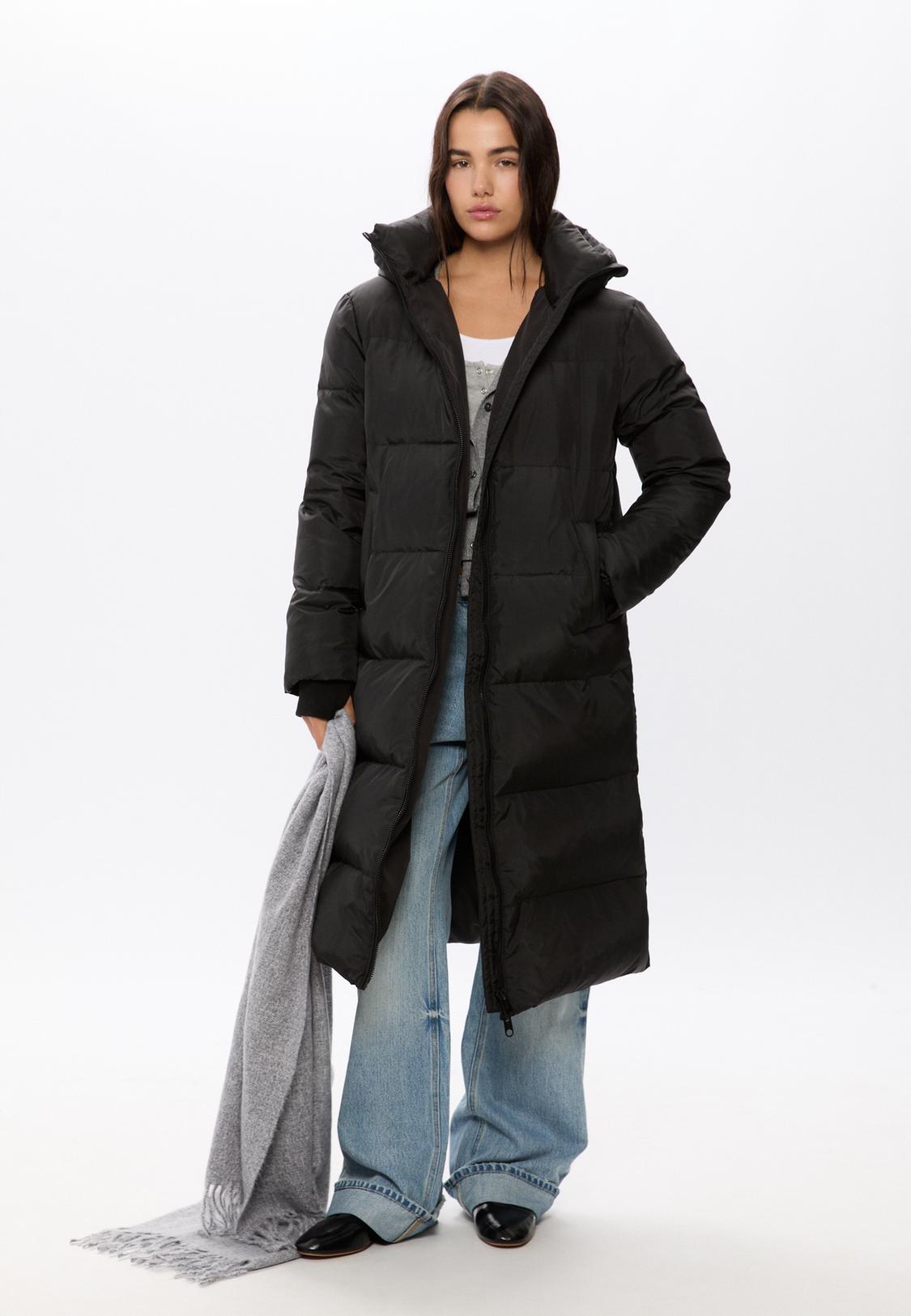 Long down puffer coat Women's fashion Stradivarius Jordan