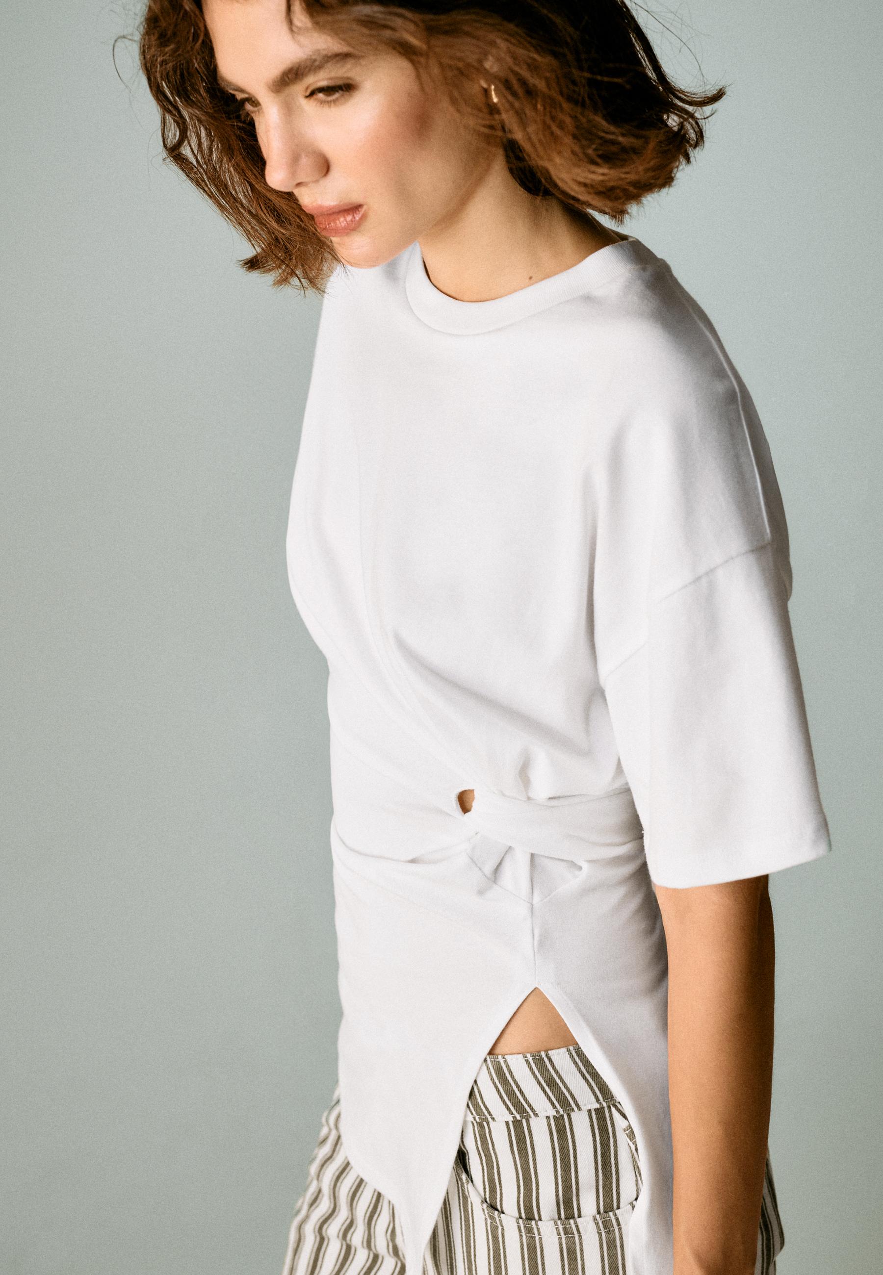 Short sleeve knot-detail T-shirt — Ecru