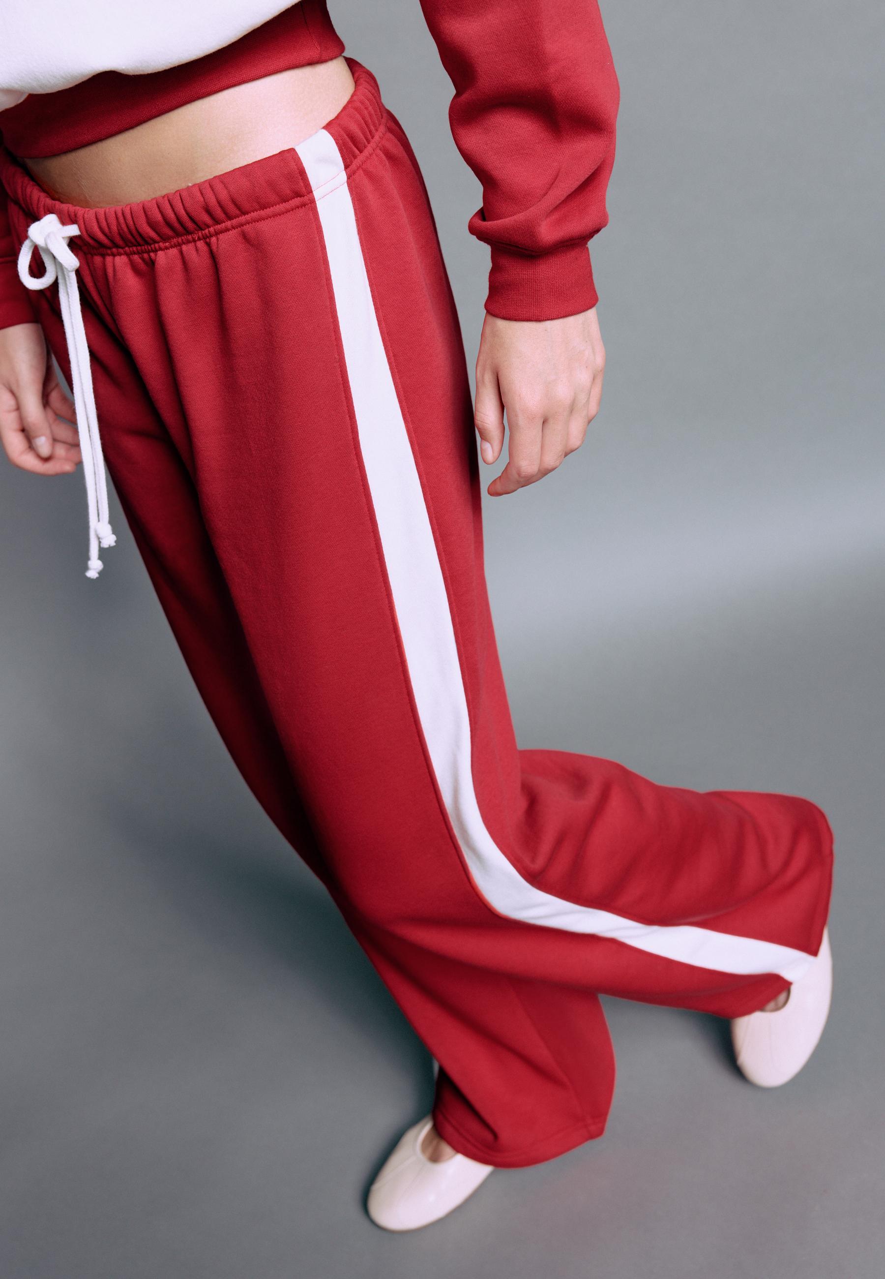 Straight-leg side-stripe joggers — Red