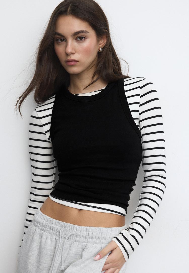 maglietta basic aderente arricciata