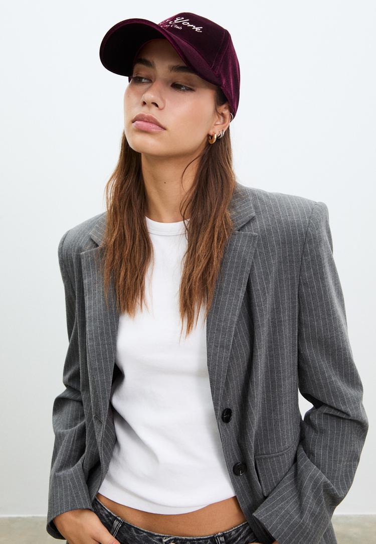gorra terciopelo mensaje