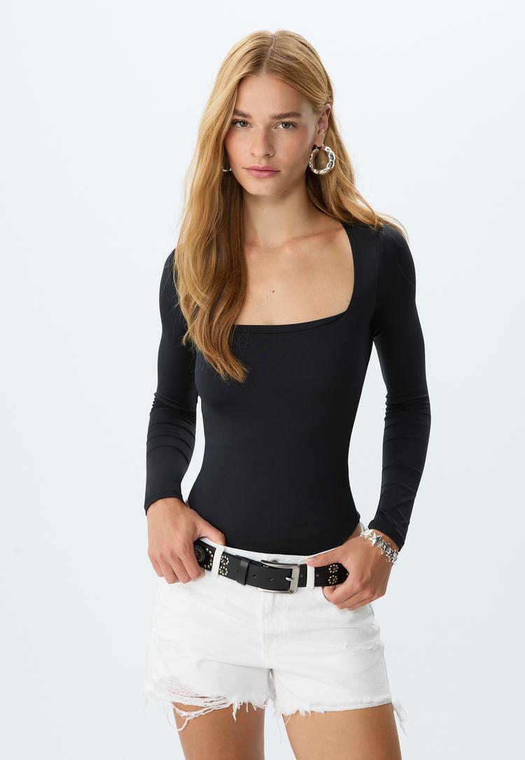 multi studded belt