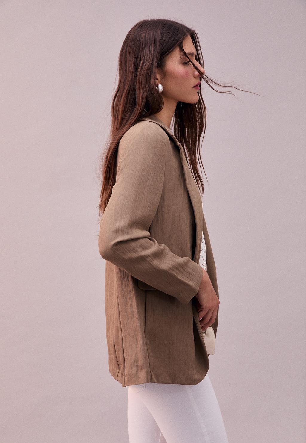 Buruşuk tasarımlı dökümlü regular fit blazer