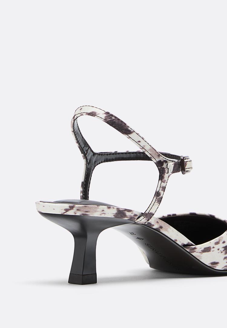 zapatos de tacon estampado