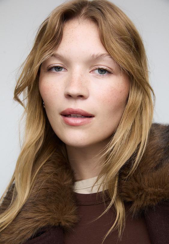 faux fur collar coat