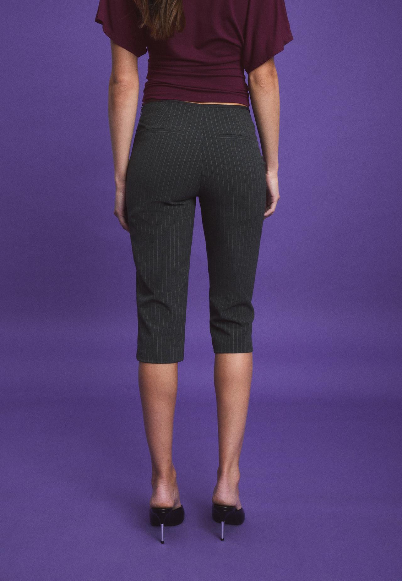 Striped smart capris — Dark grey