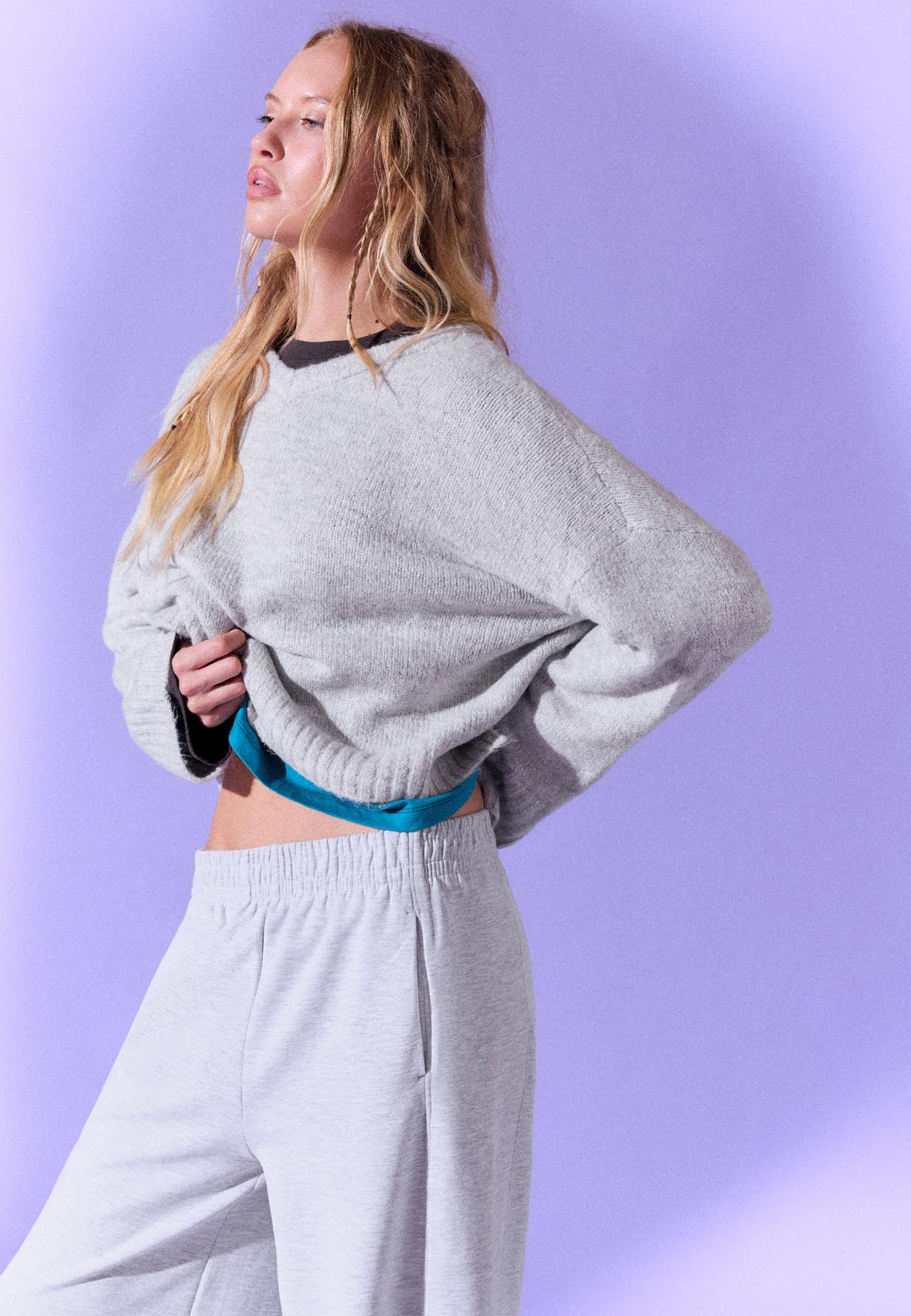 V-neck knit jumper — Grey melange