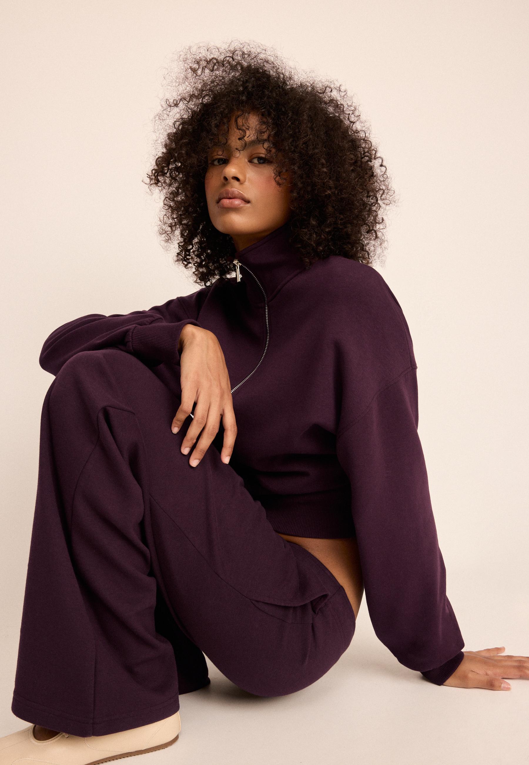 Stradivarius Jogger Παντελόνι Με Φαρδύ Μπαντζάκι Σκούρο Μωβ L