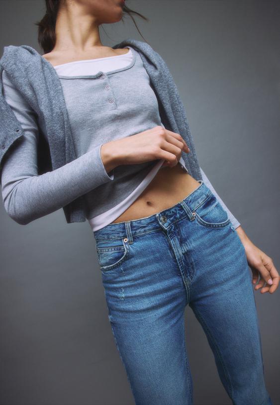 d98-straightfitjeans