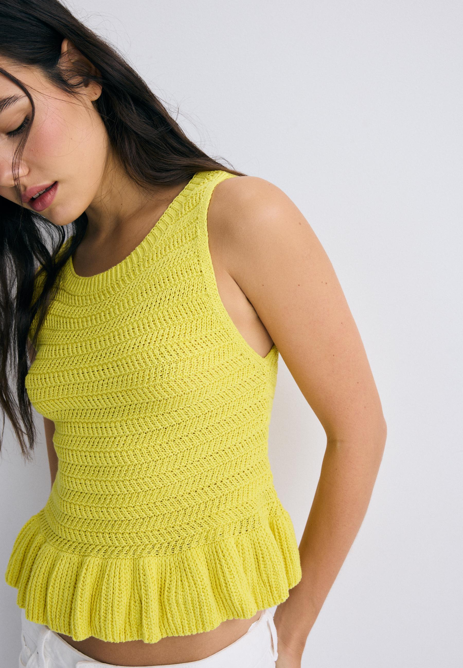 Knit peplum top — Gold