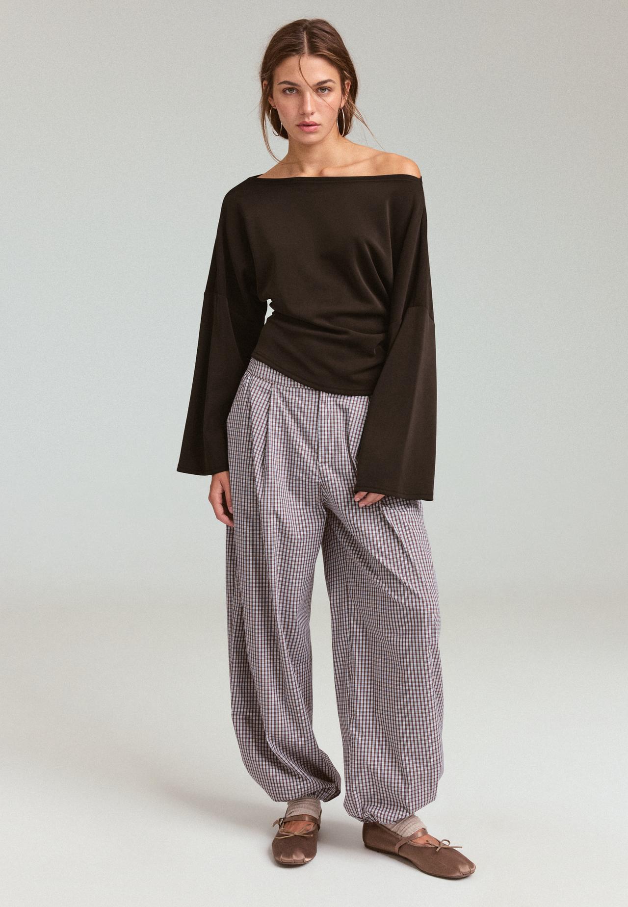 Asymmetric soft-touch ruched sweatshirt — Brown