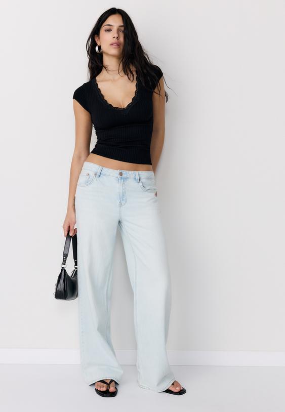 t shirt manches courtes col en v dentelle