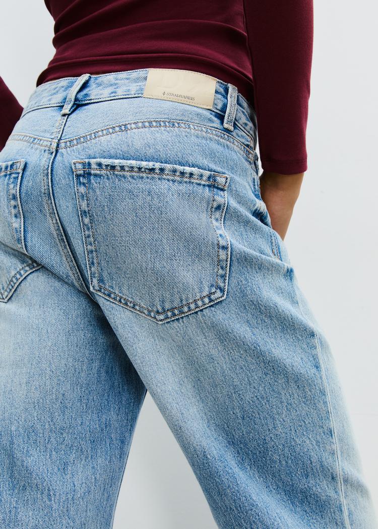 straight-fit-jeans-mit-weitem-bein-d92