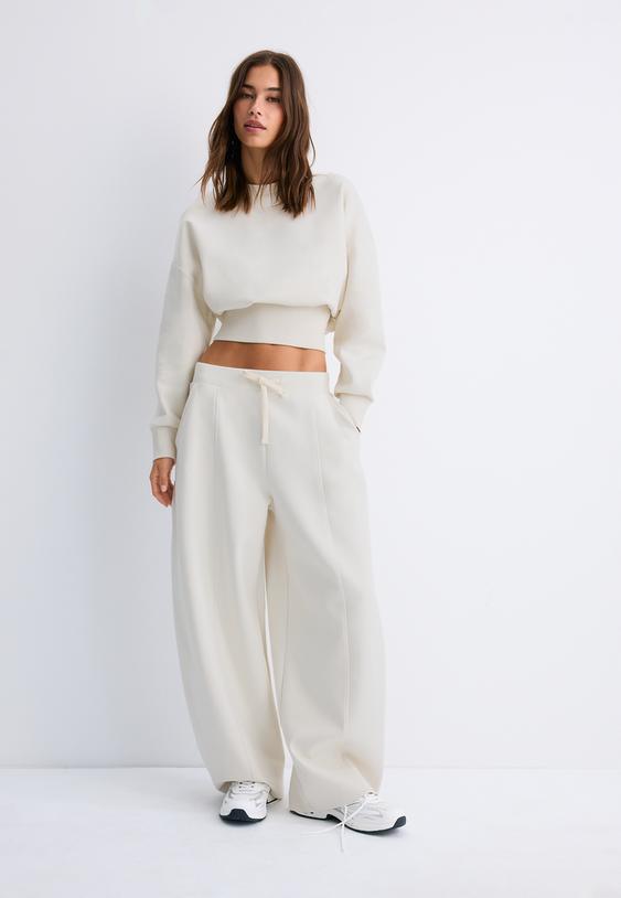 felpa cropped con fascia in vita