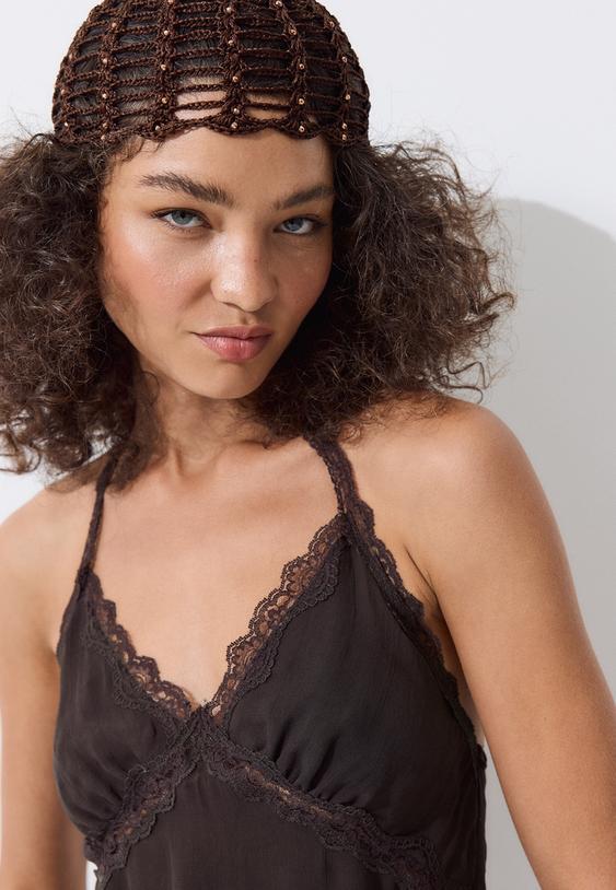top encolure americaine dentelle