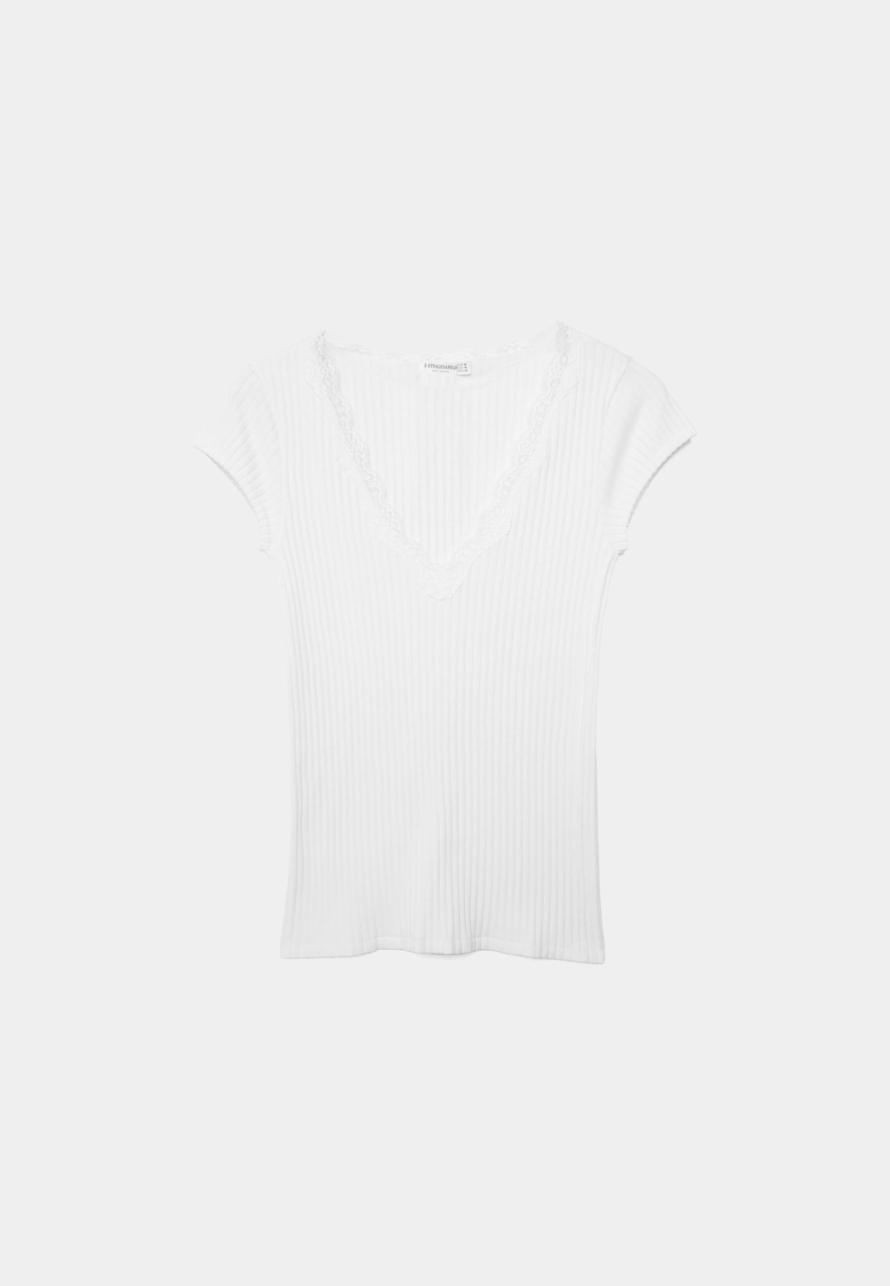 V-neck lace short sleeve T-shirt — Ecru