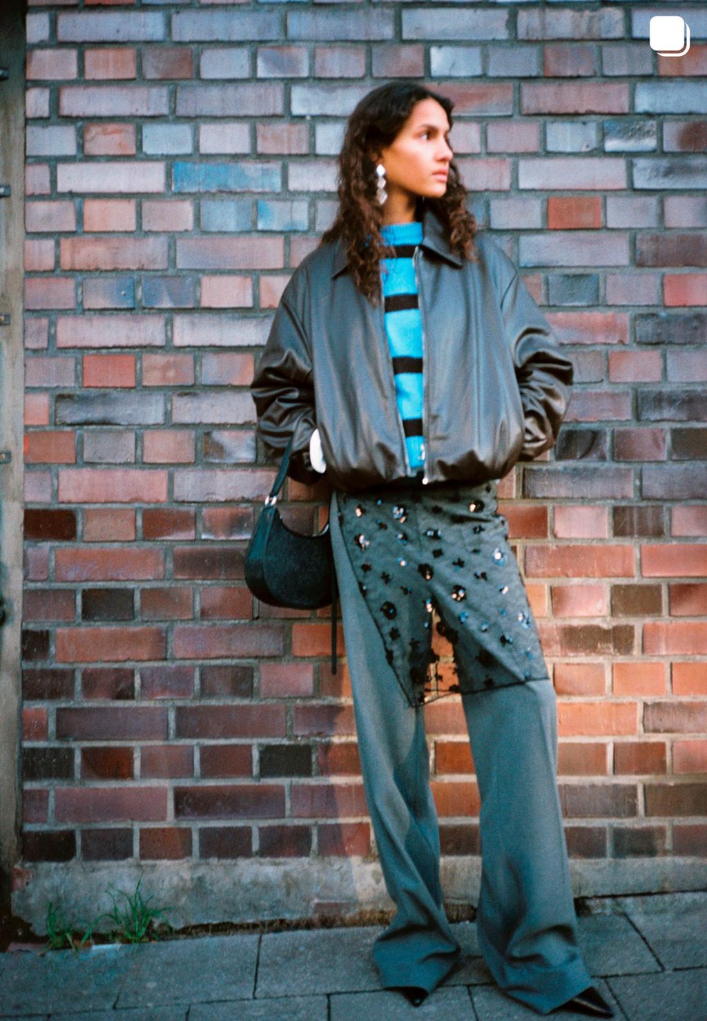 Slim egyenes szárú elegáns nadrág